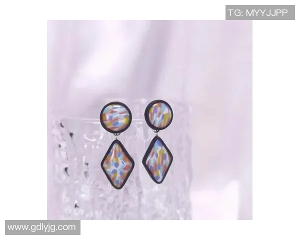 珠宝艺术与时尚融合的潮流趋势探索与设计创新之路 珠宝艺术与时尚融合的潮流趋势探索与设计创新之路