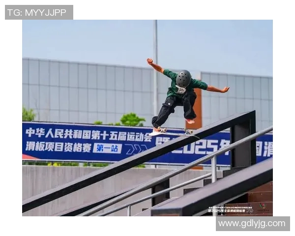 重庆滑板队创下新纪录速度排名飙升引发全国关注 重庆滑板队创下新纪录速度排名飙升引发全国关注